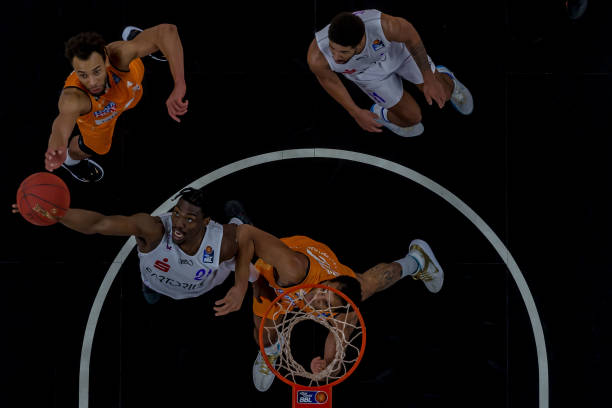 培养和吸引 培养和吸引